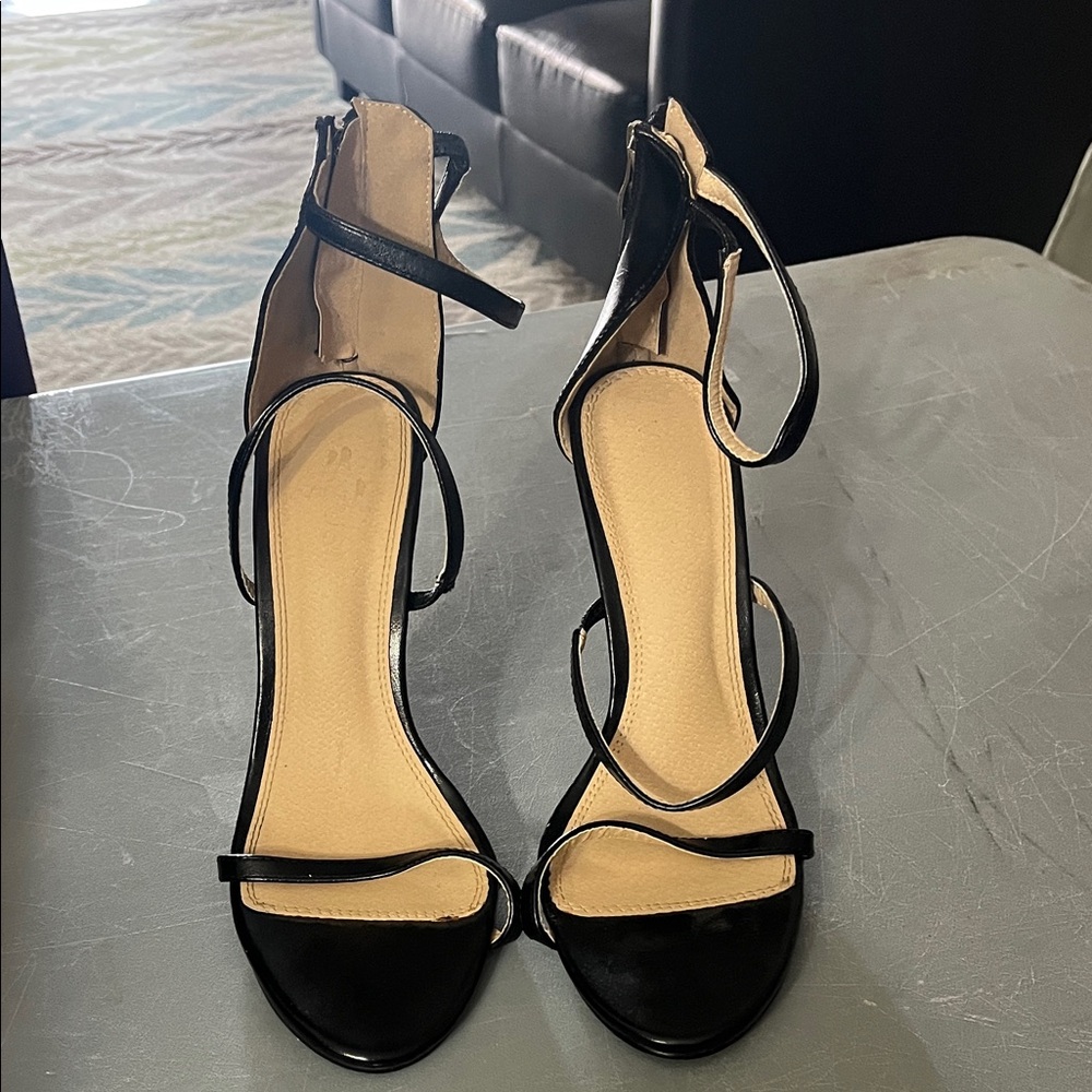 VENUS Black Strappy Heels